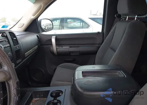 2007 Chevrolet Silverado 1500 Lt2 z USA, uszkodzony, nr VIN 1GCEK19077Z652838